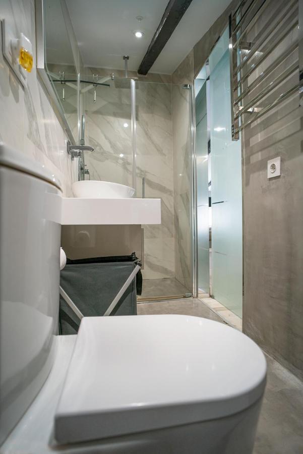 Atico Con Terraza Y Jacuzzi En El Centro Daire Valensiya Oda fotoğraf
